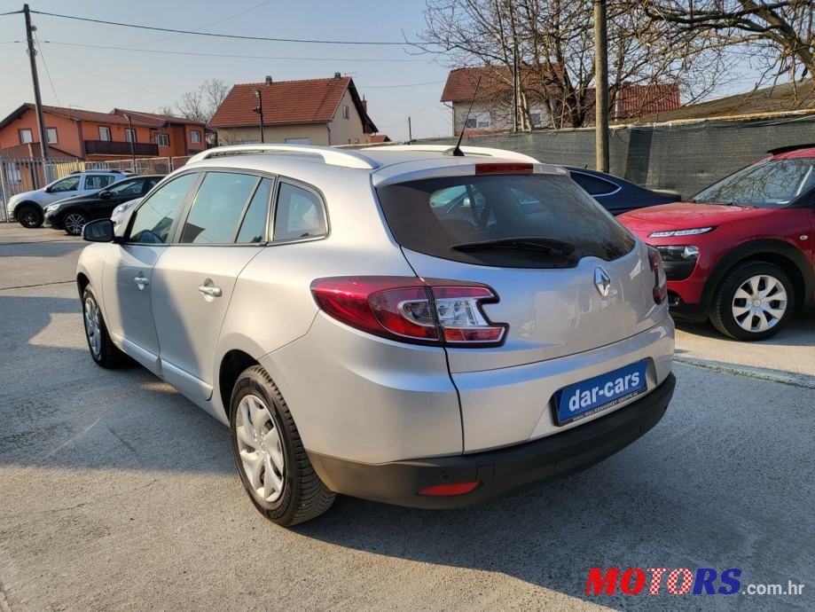 2014' Renault Megane Grandtour photo #5