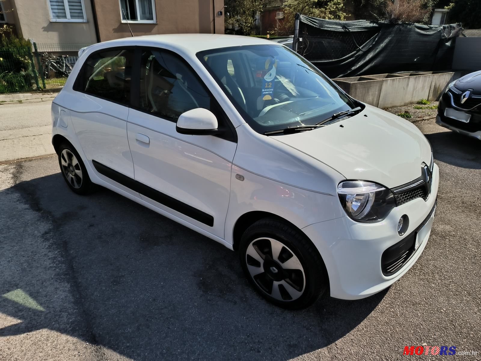 2015' Renault Twingo Sce photo #2