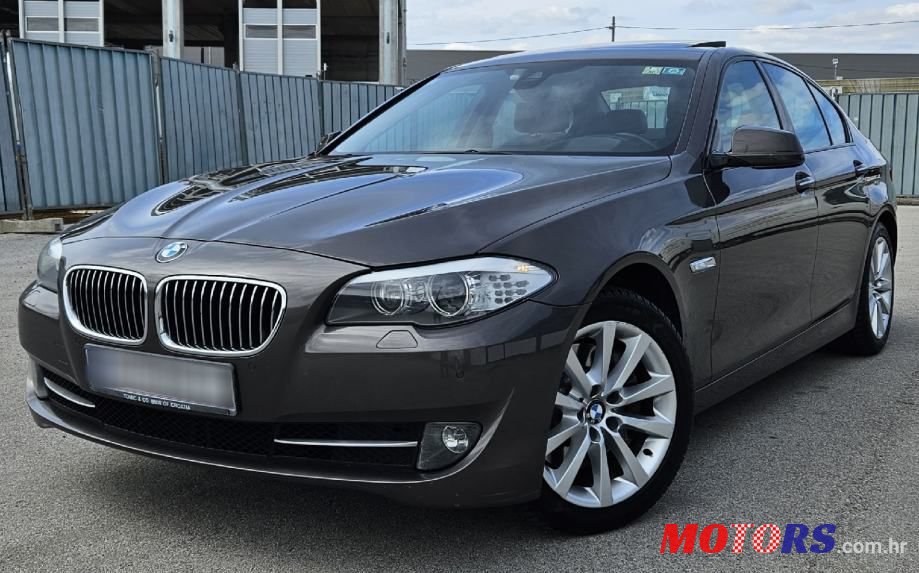 2013' BMW Serija 5 525D photo #4