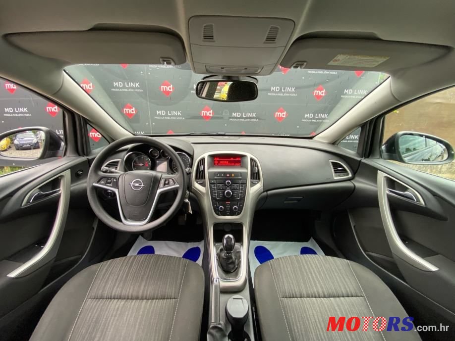 2010' Opel Astra 1,7 Cdti photo #5