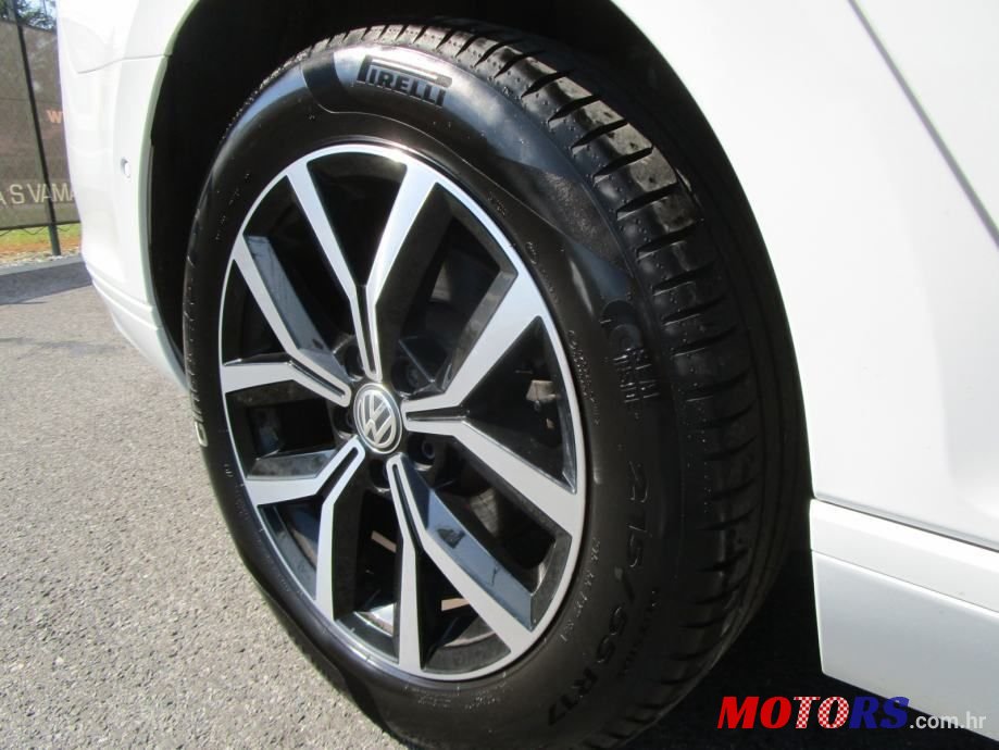 2020' Volkswagen Passat Variant photo #5