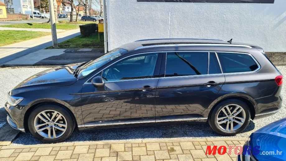 2018' Volkswagen Passat Variant photo #4