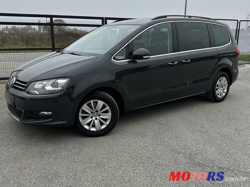 2016' Volkswagen Sharan photo #2