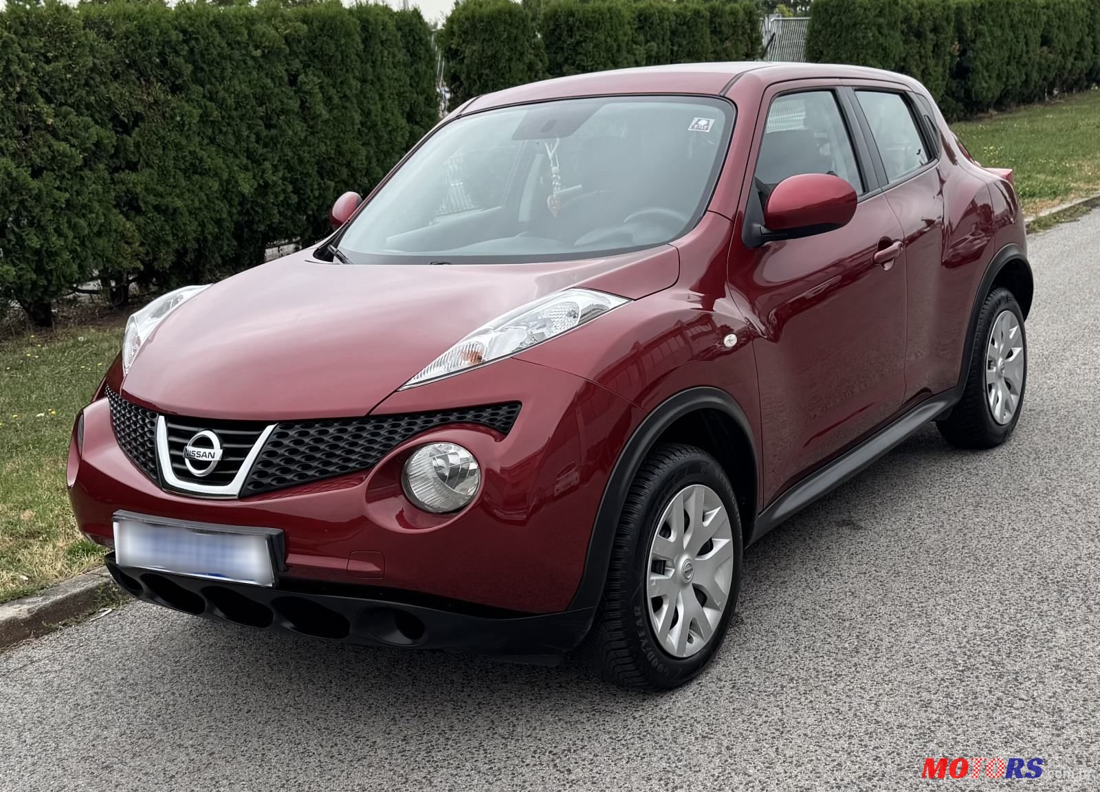 2010' Nissan Juke photo #1