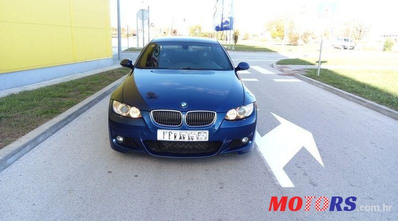 2008' BMW 3 Series 335Cd photo #3