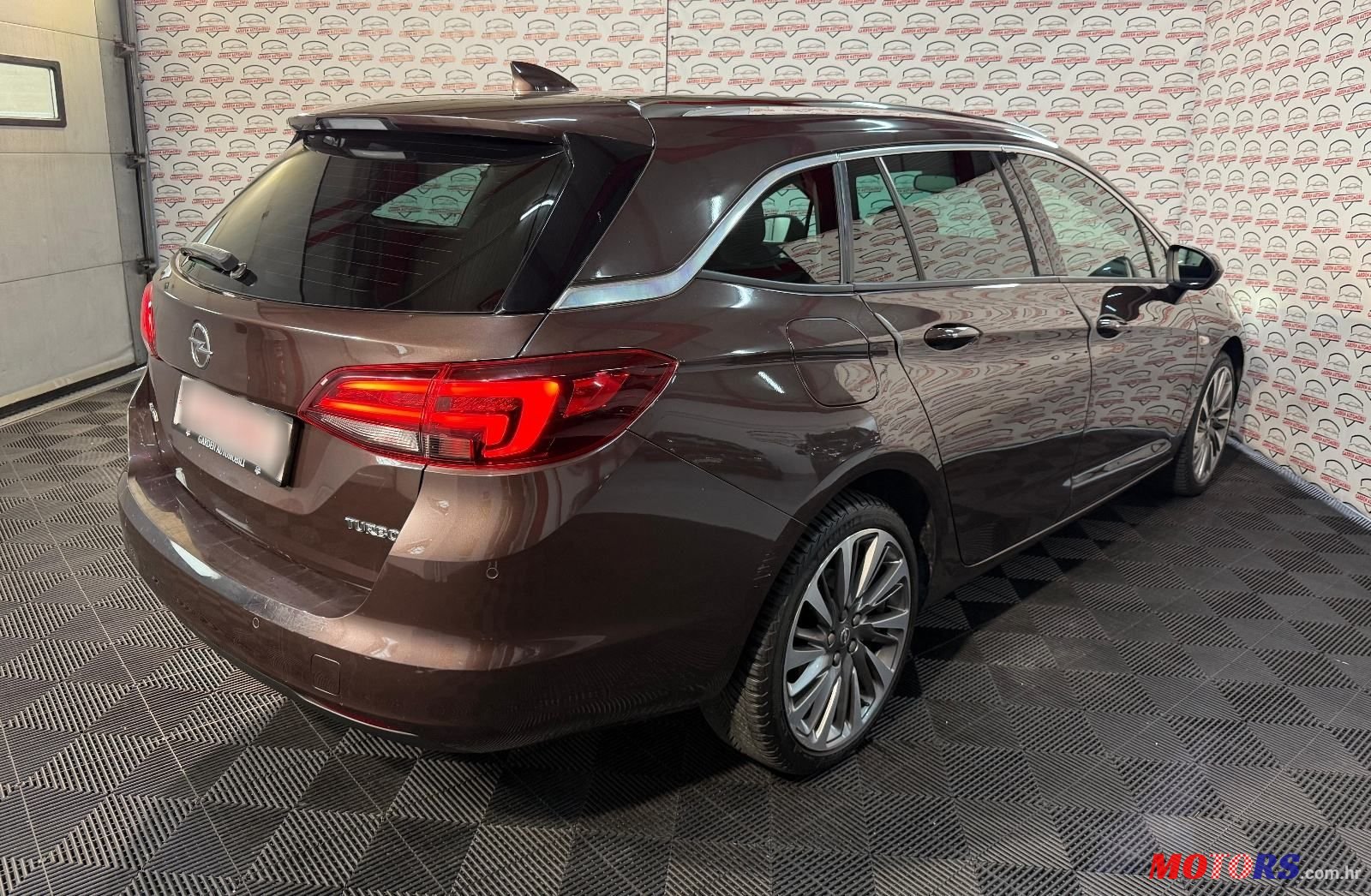 2017' Opel Astra Karavan photo #6