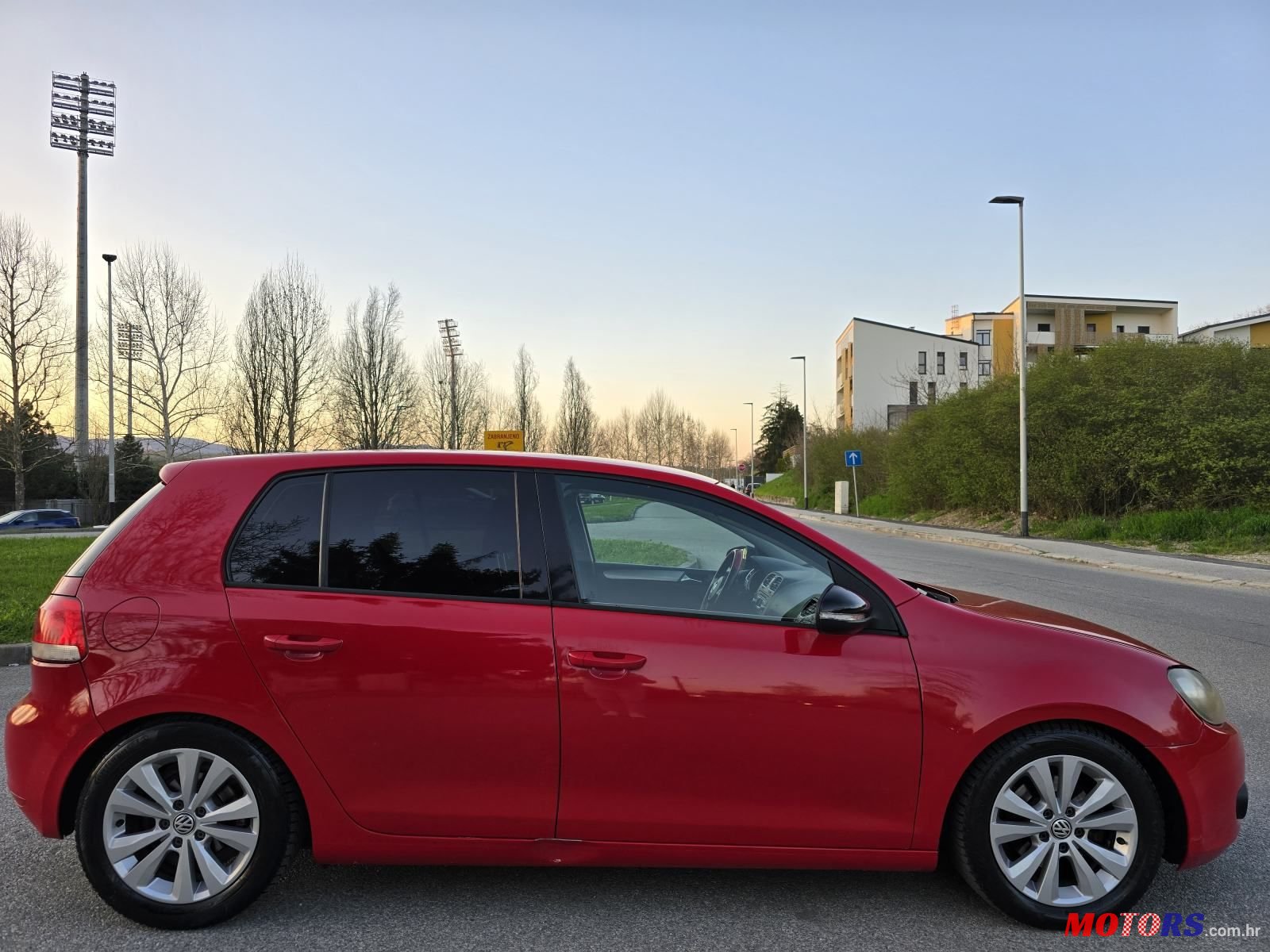 2009' Volkswagen Golf VI 1,6 Tdi photo #5