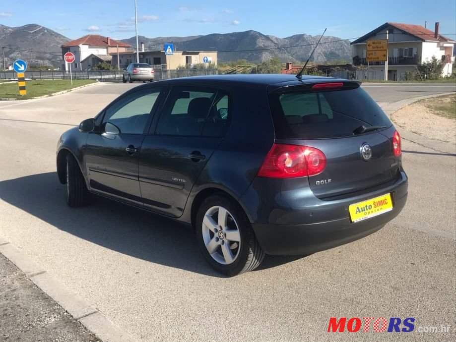 2008' Volkswagen Golf 5 1,9 Tdi photo #2