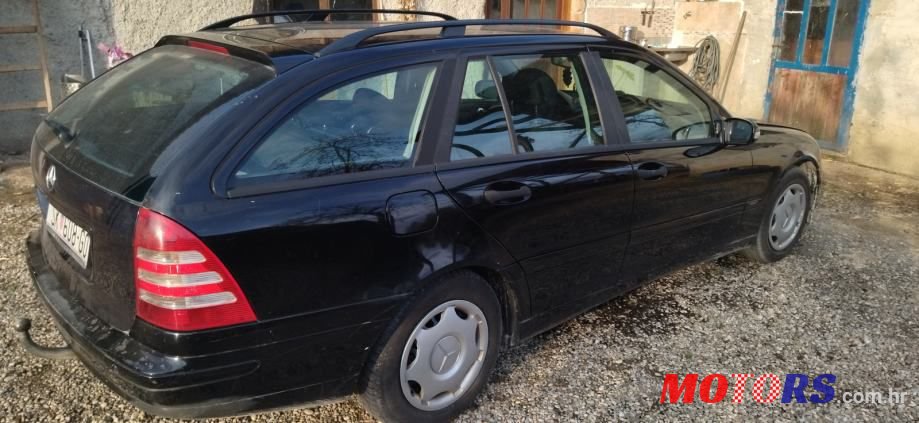 2004' Mercedes-Benz C-Klasa 220 T photo #2