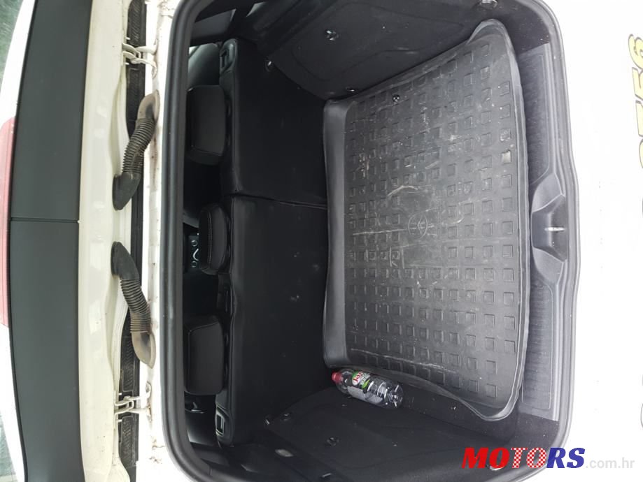 2015' Mercedes-Benz B-Klasa B 180 photo #2