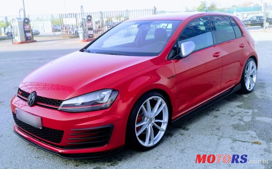 2013' Volkswagen Golf 7 2.0Tsi photo #2