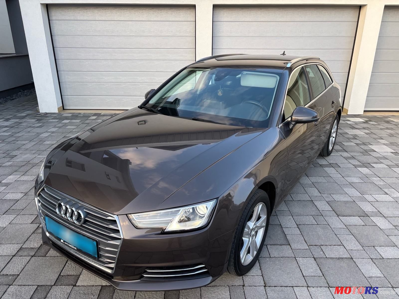 2016' Audi A4 Avant photo #1