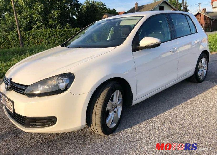 2010' Volkswagen Golf VI photo #1