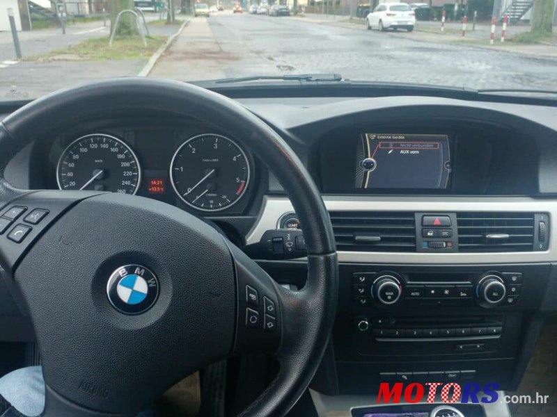 2011' BMW 316 photo #3