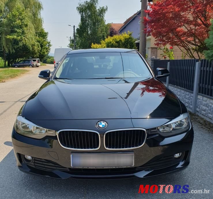 2012' BMW Serija 3 318D photo #3