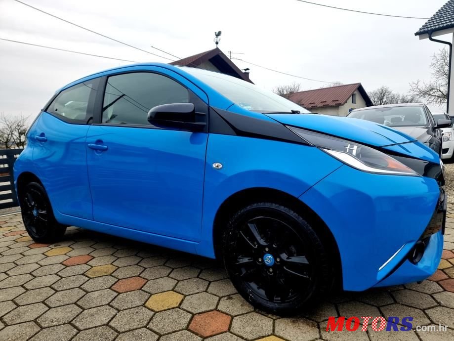 2015' Toyota Aygo 1,0 Vvt-I X photo #4