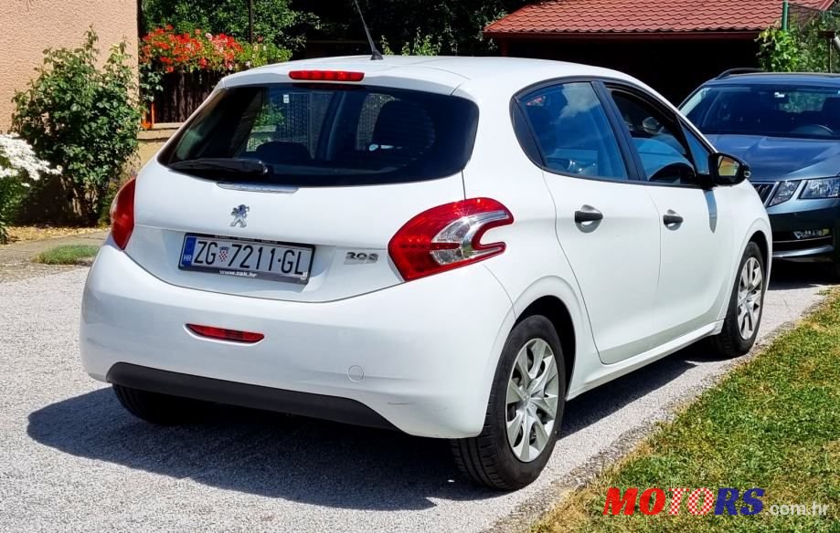 2012' Peugeot 208 photo #4