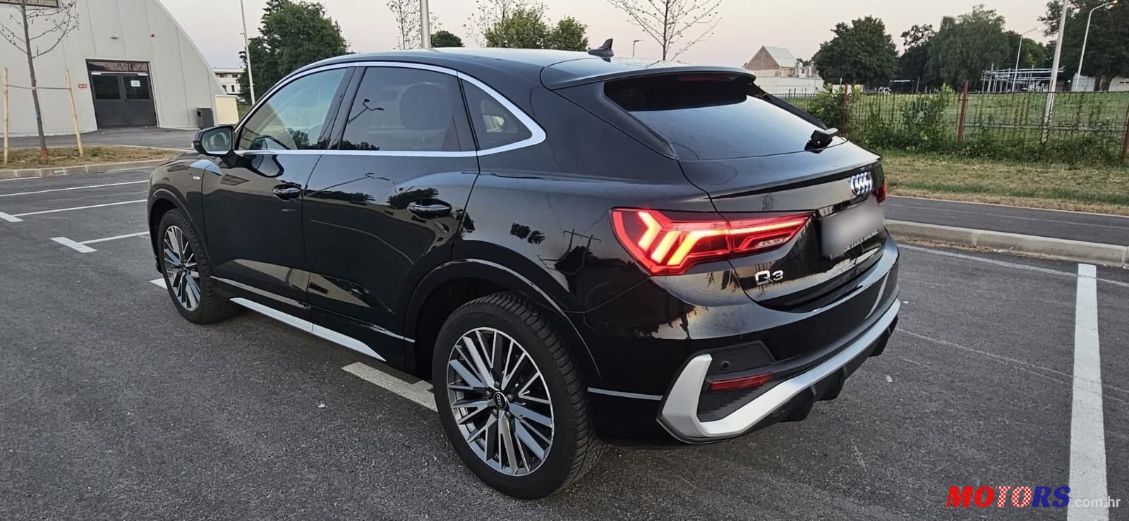 2022' Audi Q3 35 Tdi photo #2