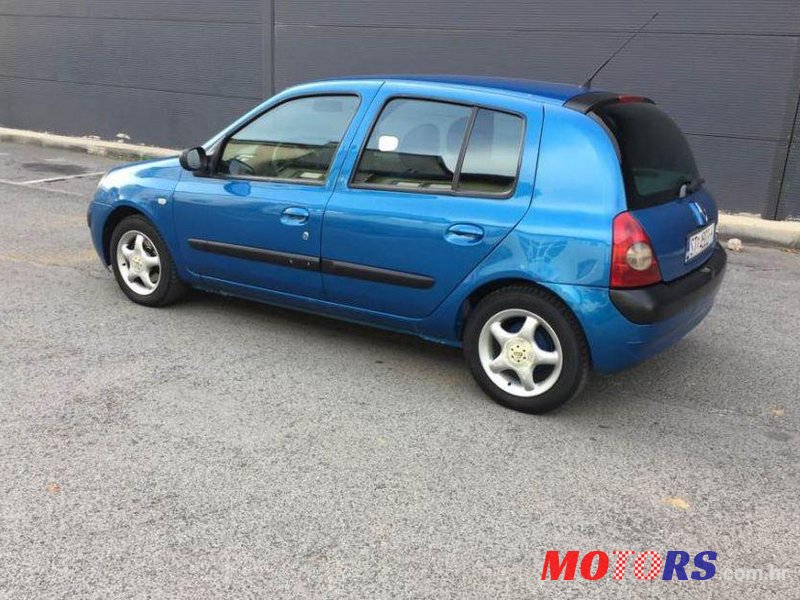 2002' Renault Clio 1,5 Dci photo #1