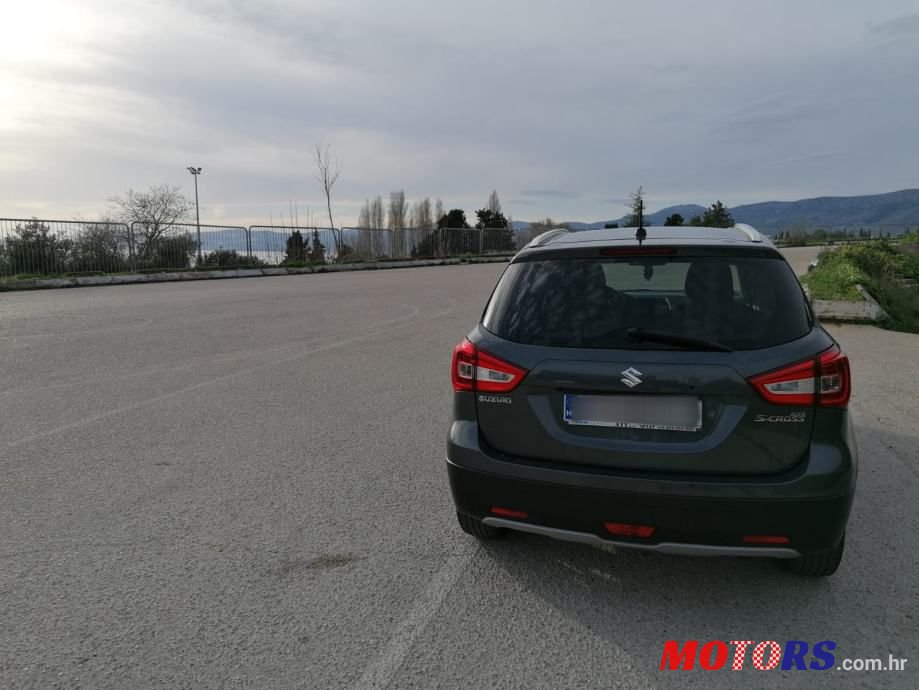 2019' Suzuki SX4 S-Cross 1,0 photo #2