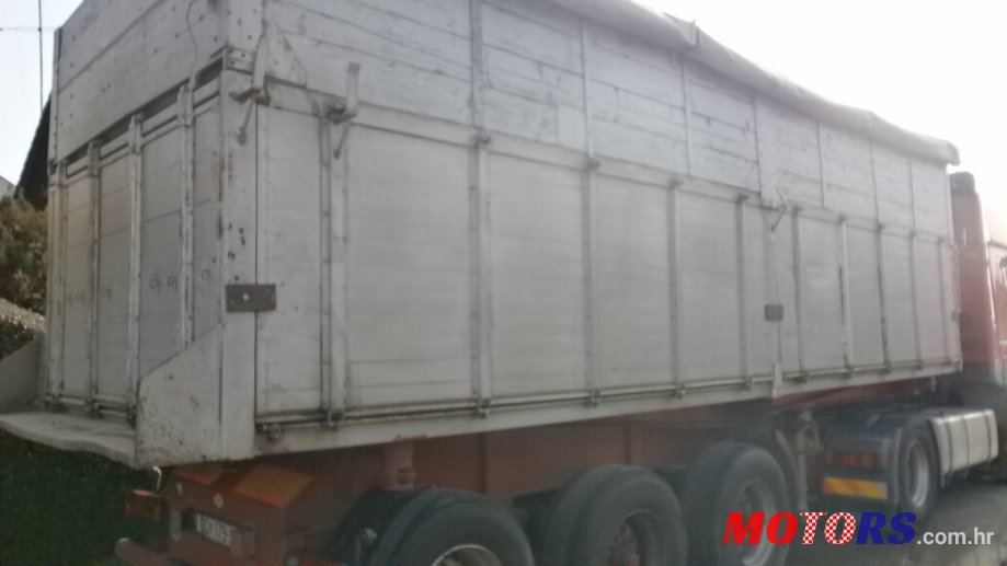 2001' Iveco photo #2