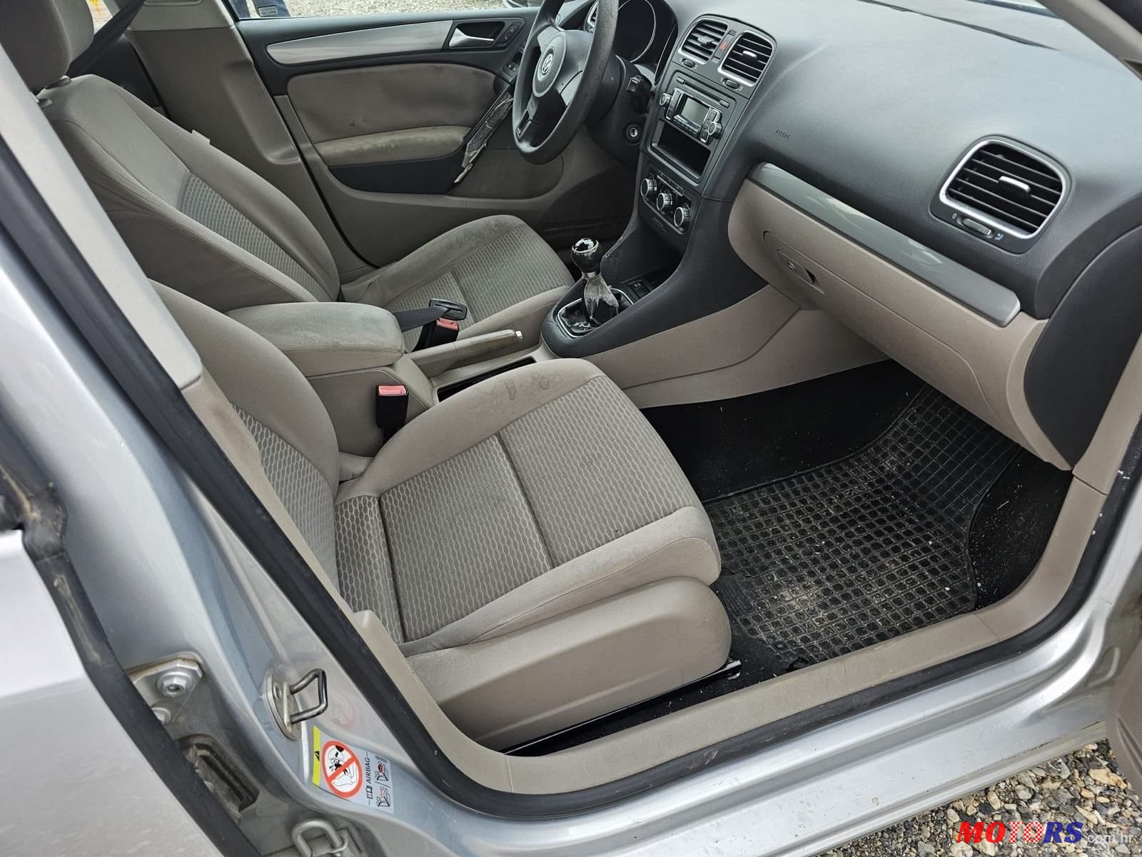 2009' Volkswagen Golf VI 1,6 photo #4