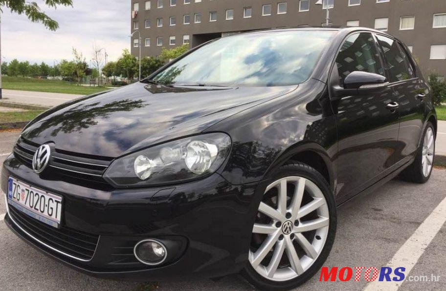2010' Volkswagen Golf VI 1,6 Tdi photo #2