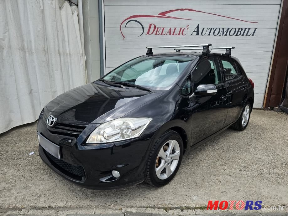 2013' Toyota Auris 1,6 Sport photo #1