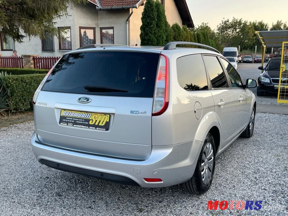 2010' Ford Focus Karavan photo #5