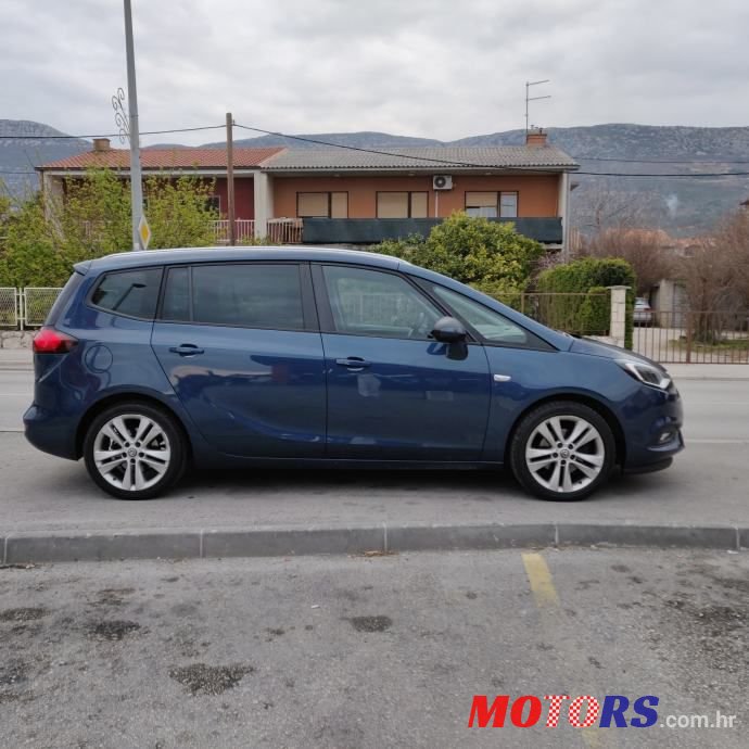 2017' Opel Zafira 1.6 Cdti photo #2