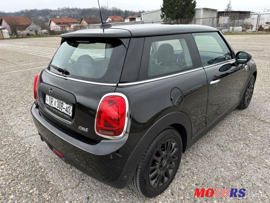 2019' MINI One photo #4