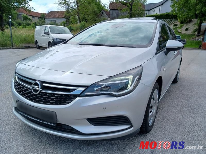 2019' Opel Astra Karavan photo #1