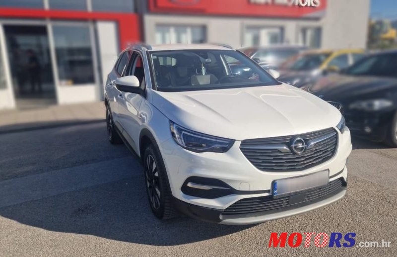2019' Opel Grandland 1,2 Turbo photo #1