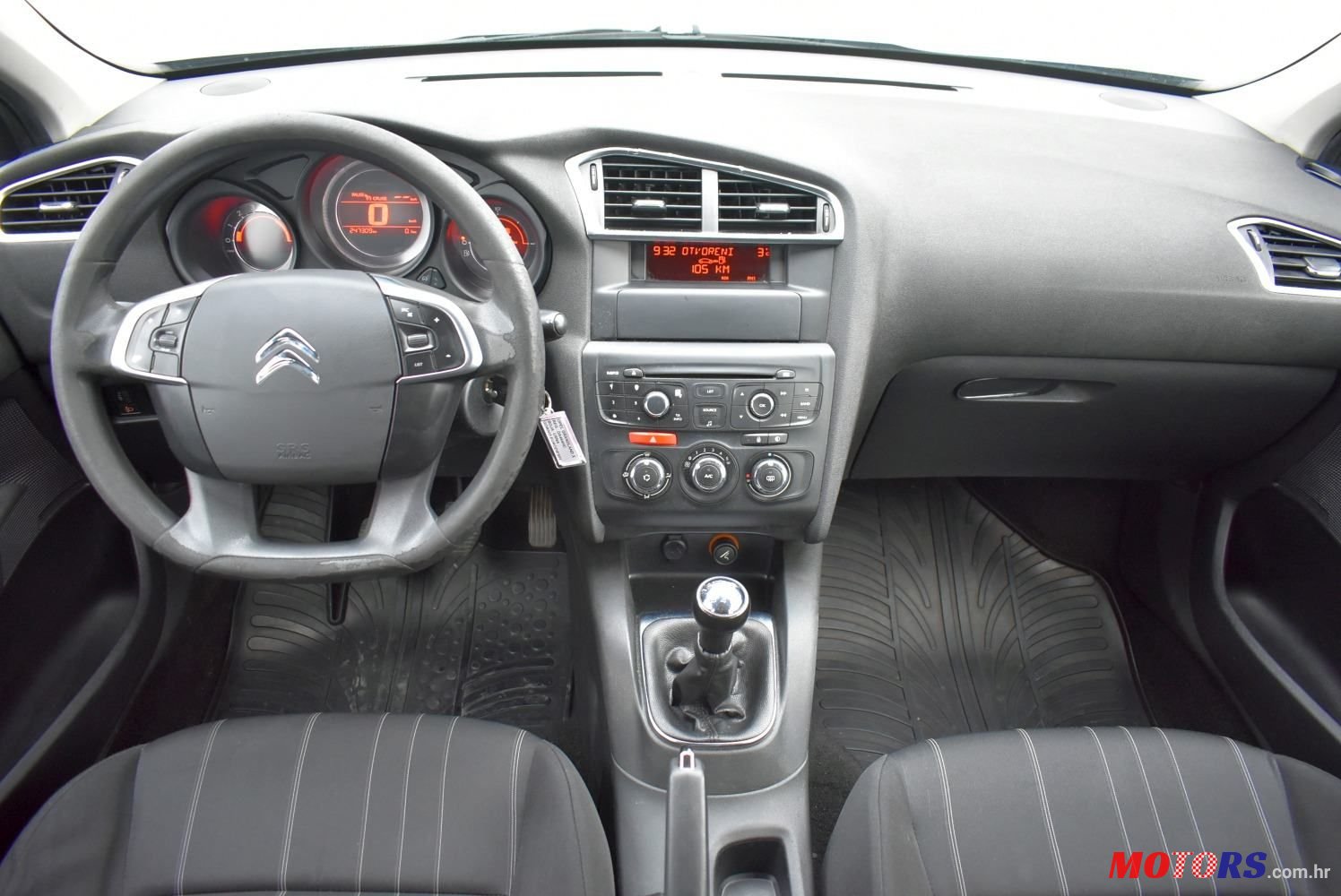 2013' Citroen C4 photo #4