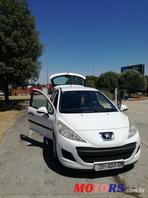 2011' Peugeot 207 1,4 photo #6