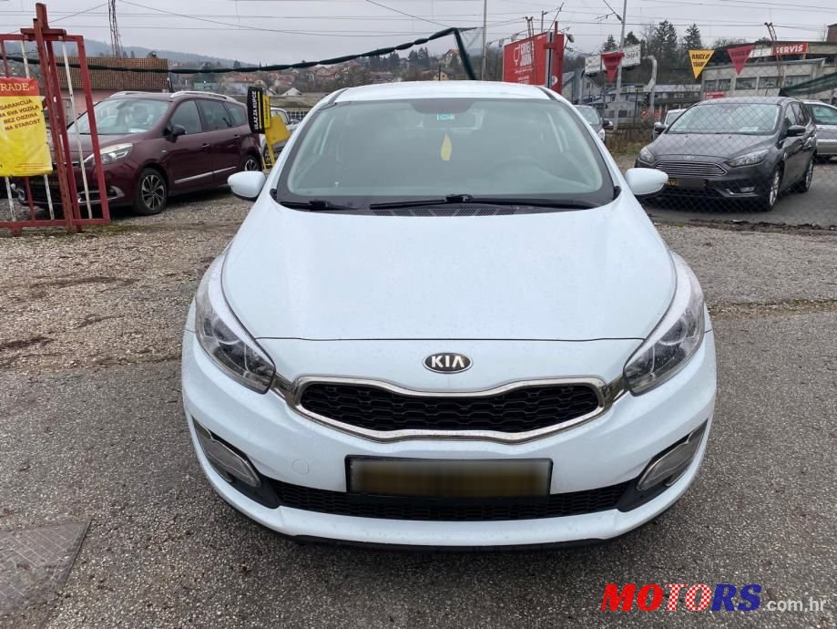 2013' Kia Ceed photo #2