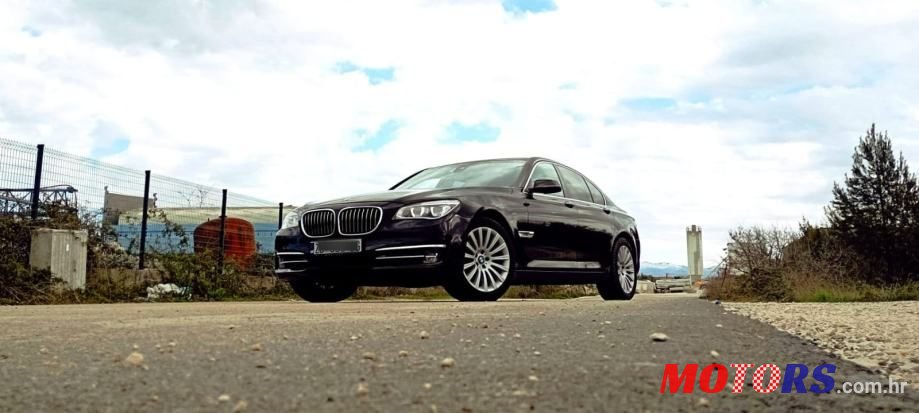 2012' BMW Serija 7 730D photo #1