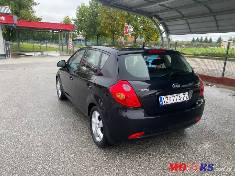 2009' Kia Ceed photo #4