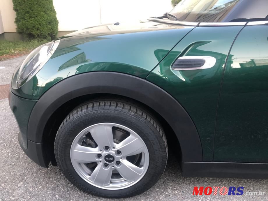 2018' MINI Cooper D photo #5