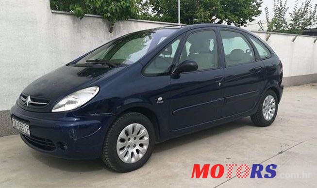 2002' Citroen Xsara Picasso photo #1