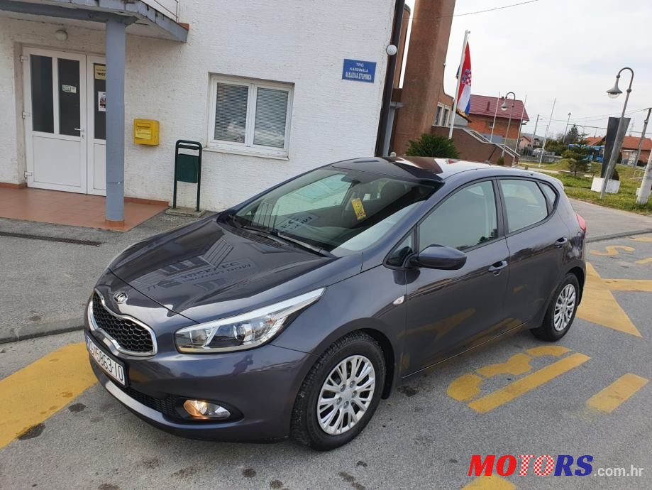 2012' Kia Ceed photo #1