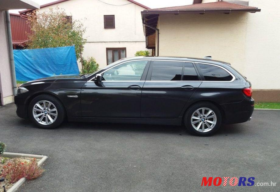 2011' BMW Serija 5 Touring 520D photo #1