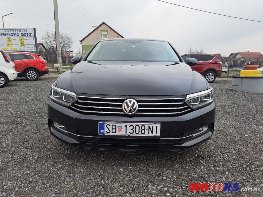 2016' Volkswagen Passat photo #2