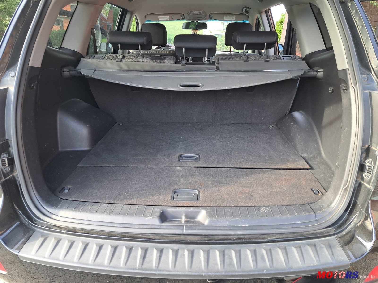 2009' Hyundai Santa Fe photo #6