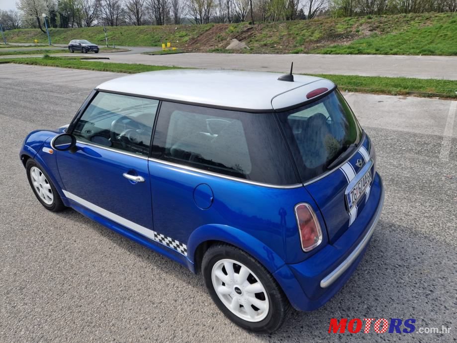 2006' MINI One 1.4D photo #3