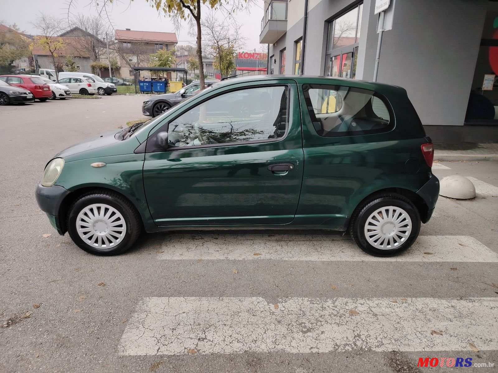 2001' Toyota Yaris 1,0 Vvt-I photo #2