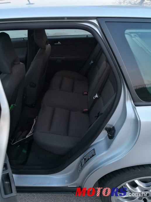 2004' Volvo V50 2,0 D photo #5