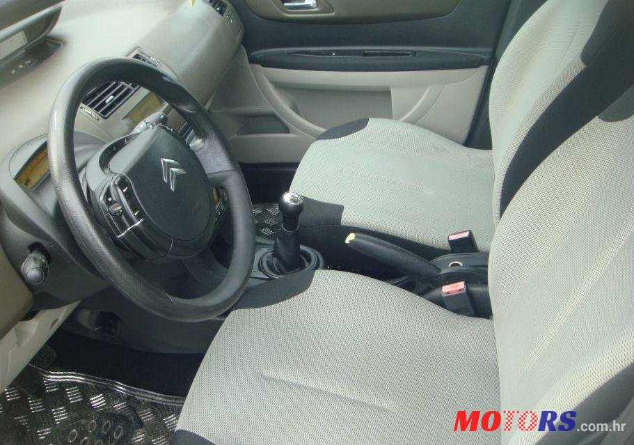 2006' Citroen C4 1,6 Hdi 16V Sx photo #2