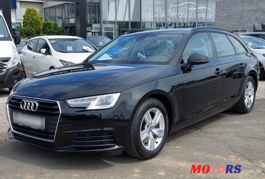 2018' Audi A4 Avant photo #4