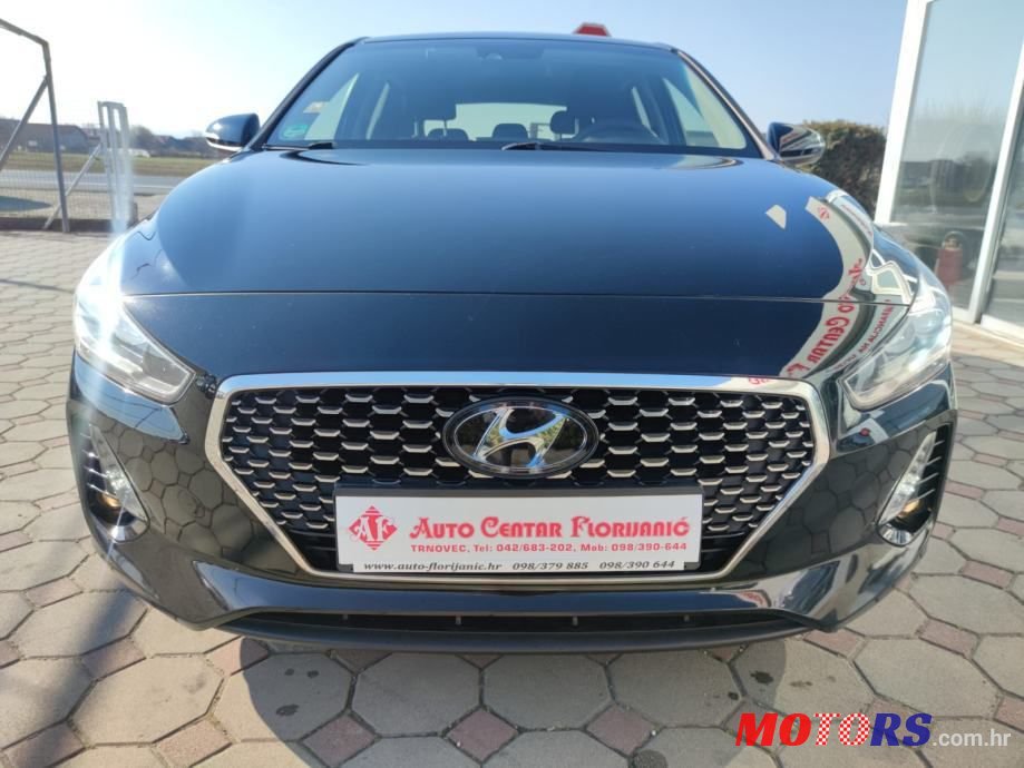 2017' Hyundai i30 1.6 Crdi photo #2